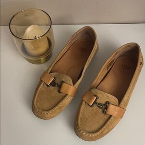 UGG Australia, Aven Hazard  Moccasin Flats, Loafers,Penny Loafer Style. Size 6